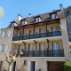 Ancien hôtel de 14 chambres dans un village touristique du Périgord Noir avec appartement privé